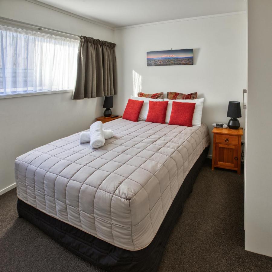 Ika Nui Taupo Appartement Buitenkant foto
