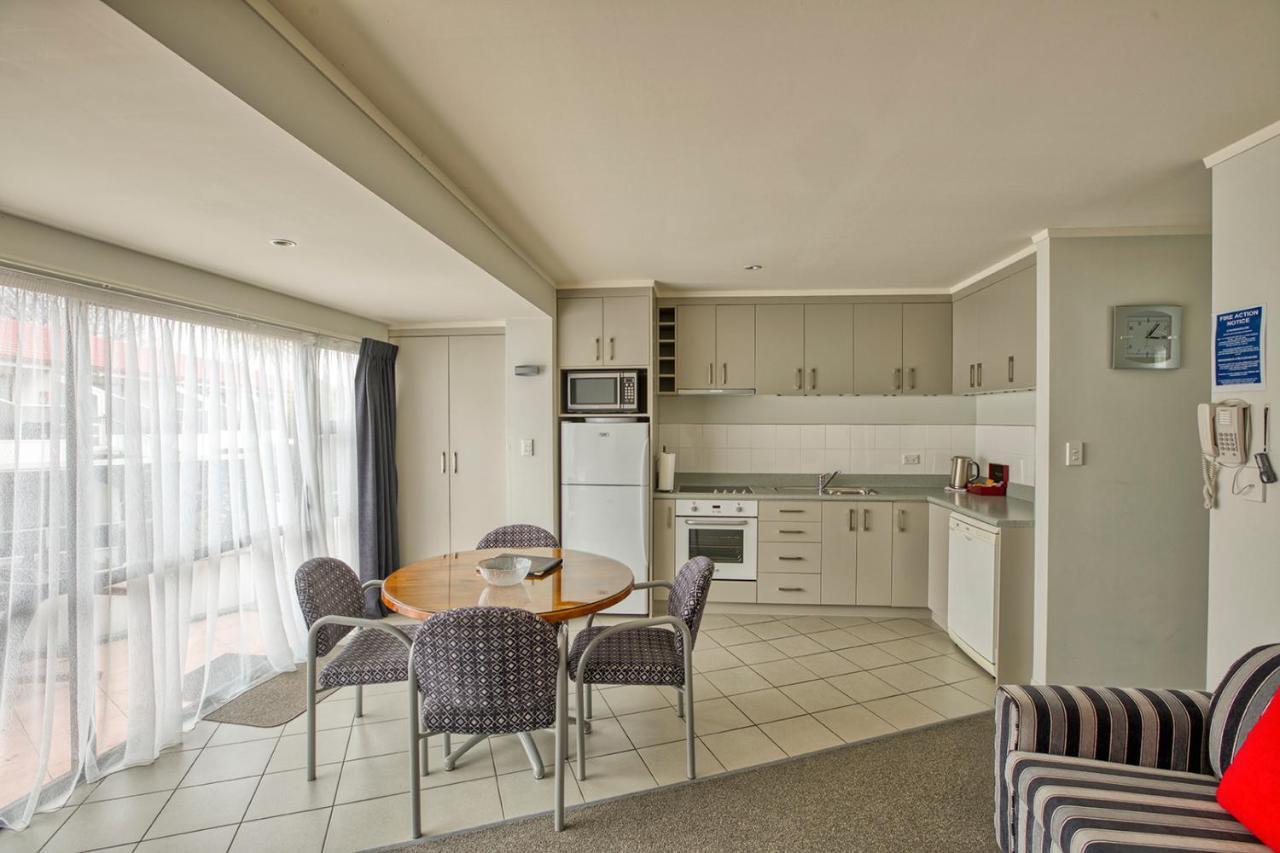Ika Nui Taupo Appartement Buitenkant foto