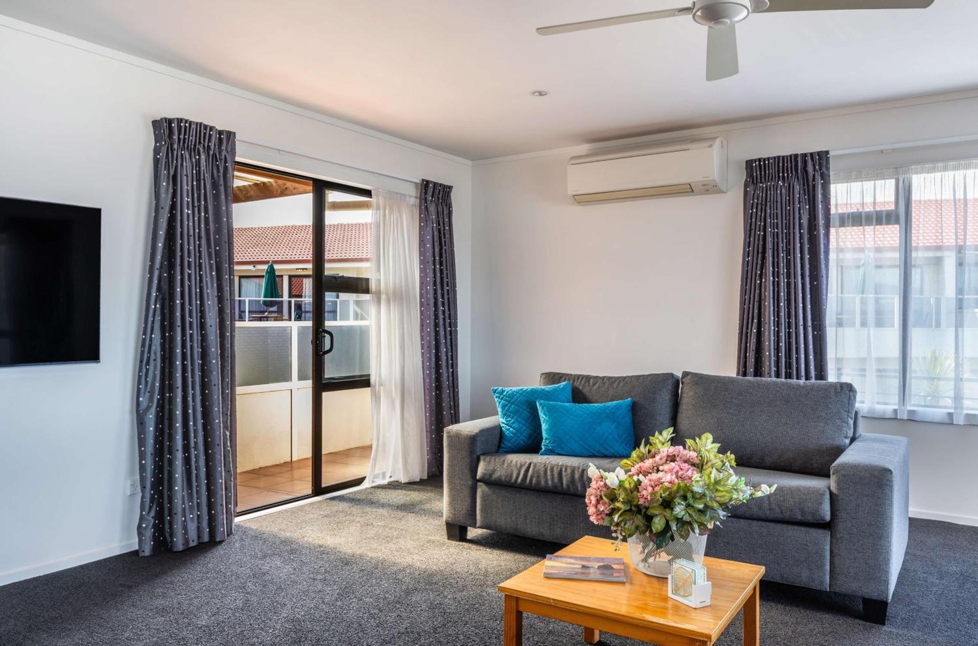 Ika Nui Taupo Appartement Buitenkant foto