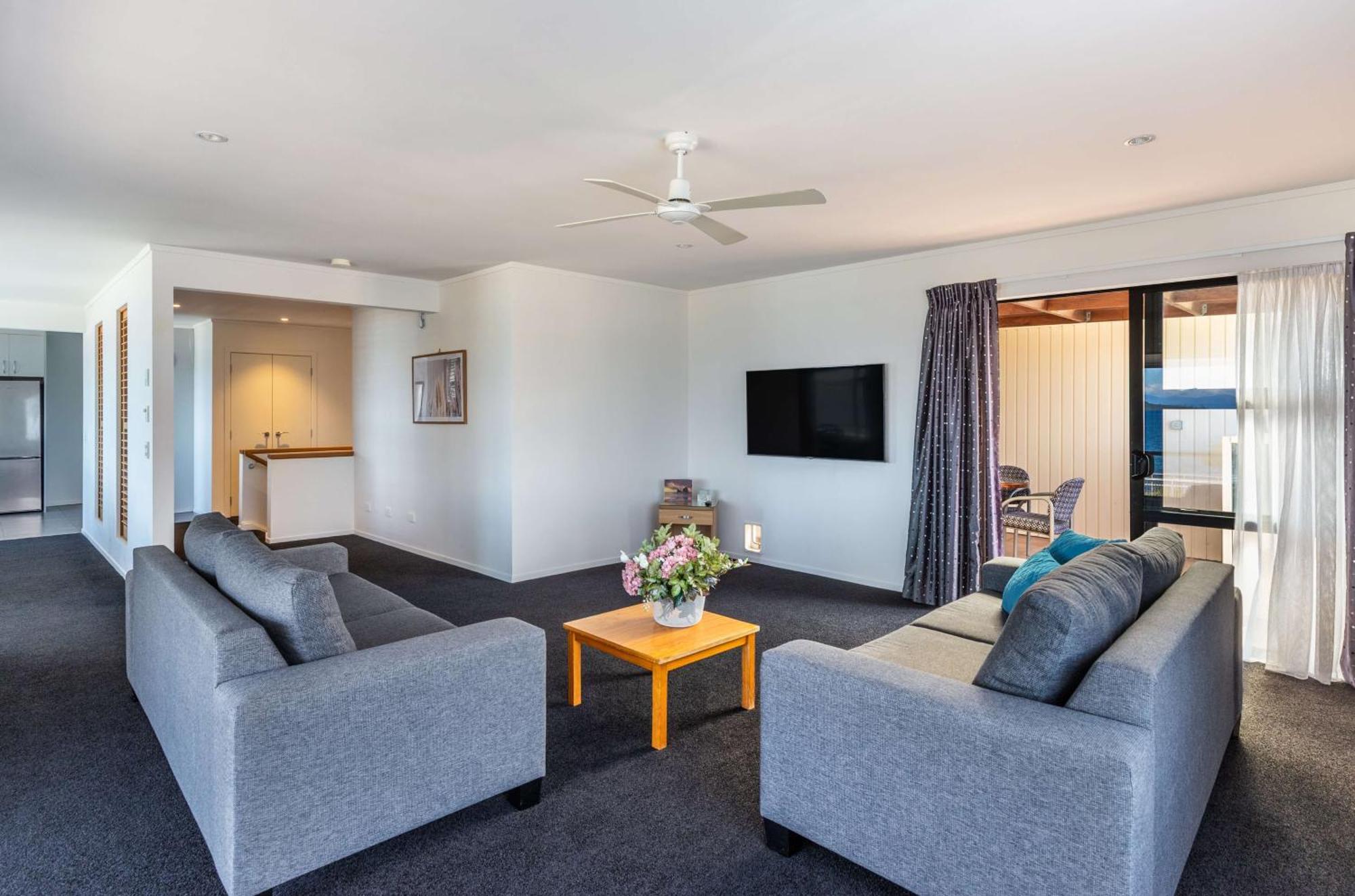 Ika Nui Taupo Appartement Buitenkant foto
